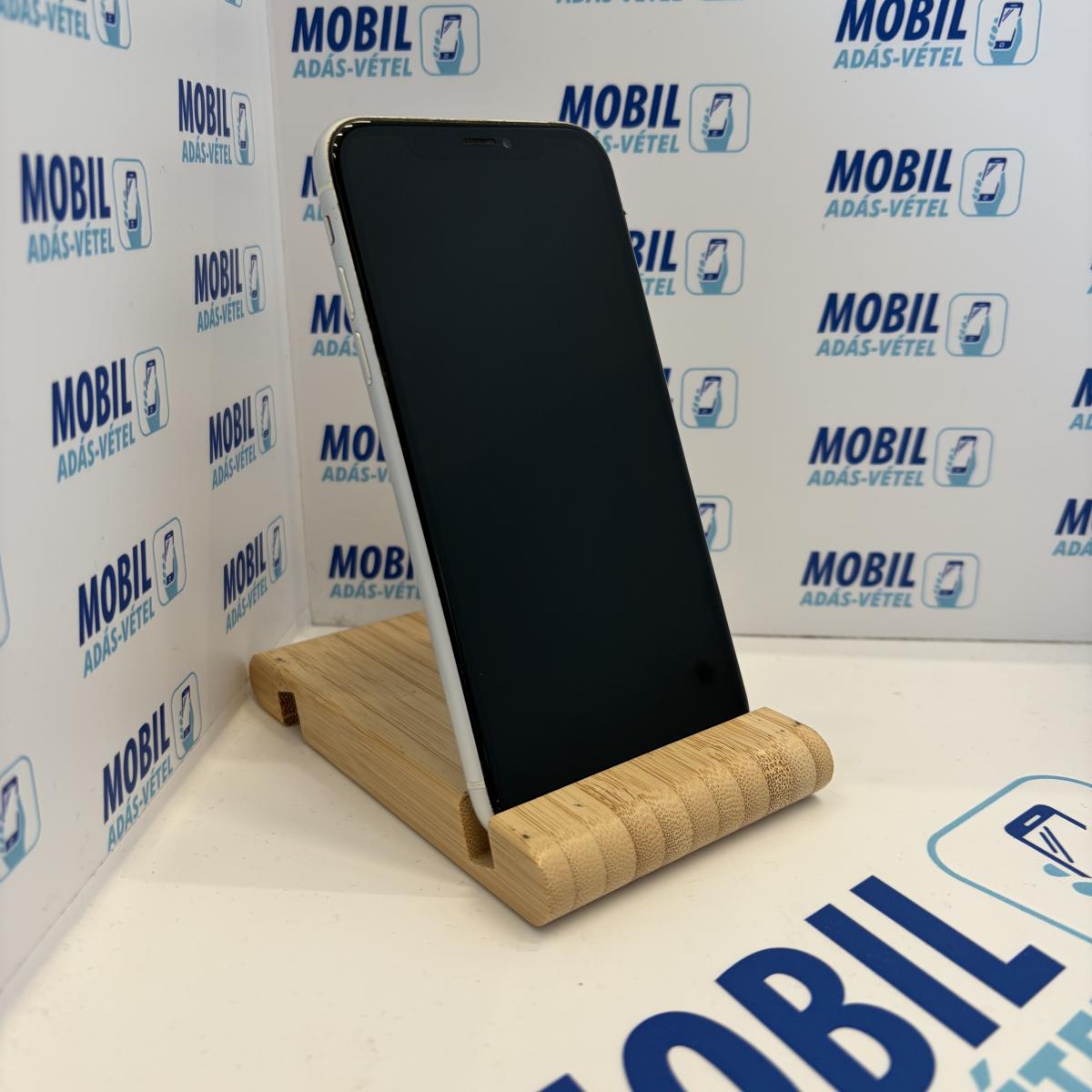 Apple iPhone XR Kártyafüggetlen 64 GB, 12 hó garancia