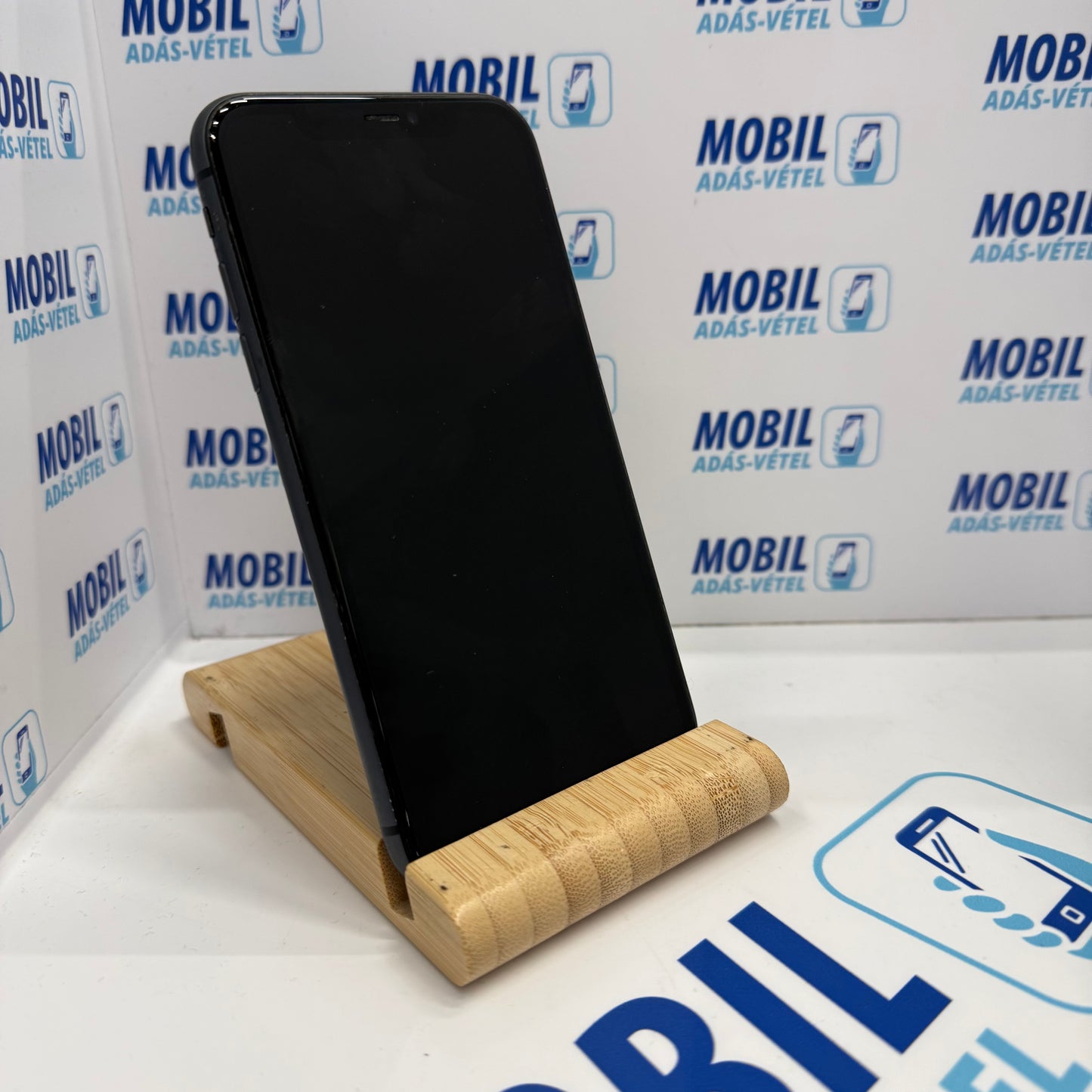 Apple iPhone 11 64GB, Kártyafüggetlen, 12 hó garancia