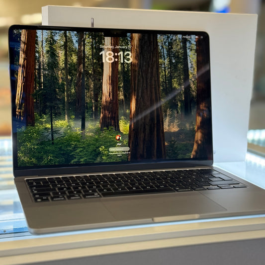 Apple MacBook Air M2 256GB, 12 hó garancia