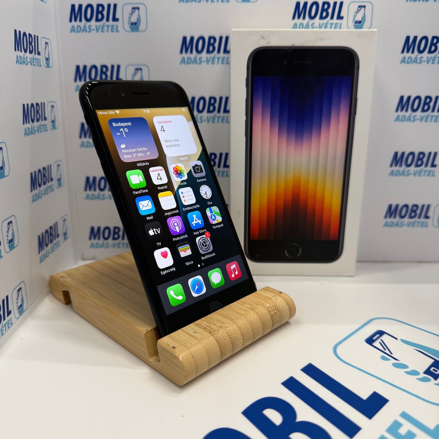 Apple iPhone SE 2022 64GB, Kártyafüggetlen, 12 hó garancia